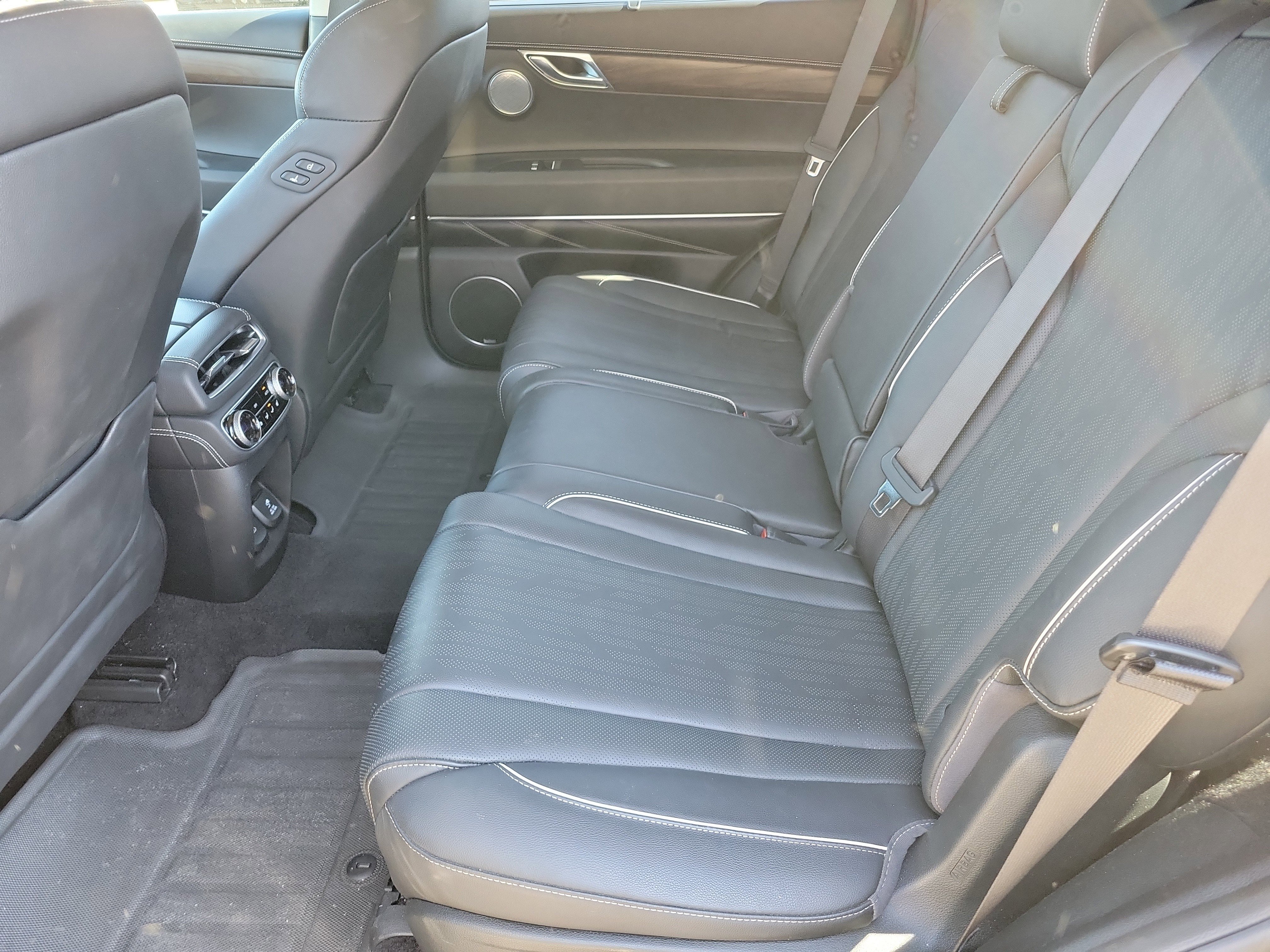 Used 2023 Genesis GV80 3.5T w/ Advanced Package image 6