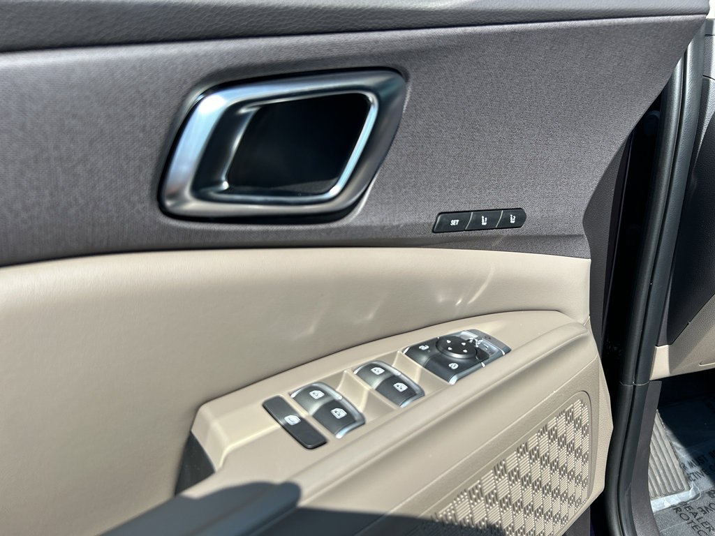 New 2026 Kia Carnival EX image 17