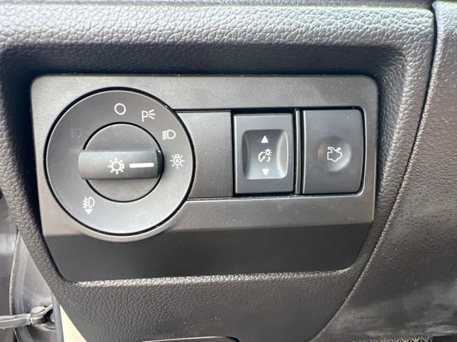 Used 2011 Ford Fusion SE w/ 202A Rapid Spec Order Code FWD image 10