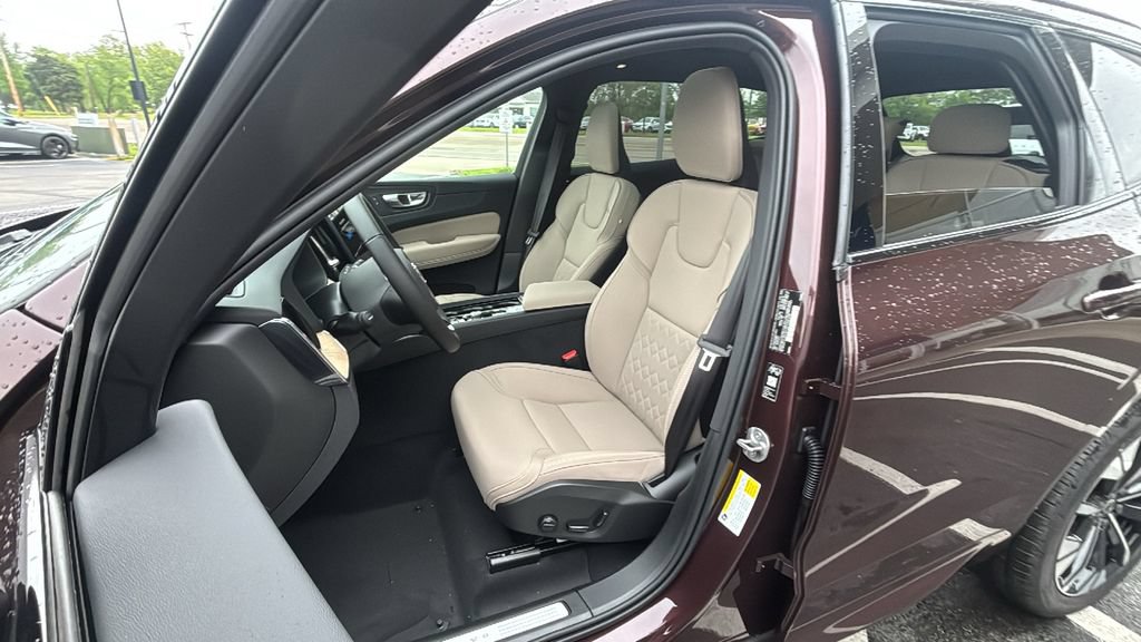 New 2026 Volvo XC60 B5 Plus w/ Climate Package AWD/4WD image 24