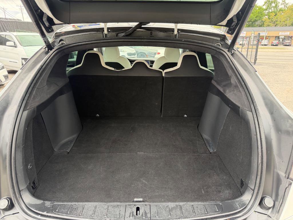 Used 2020 Tesla Model X Long Range image 18