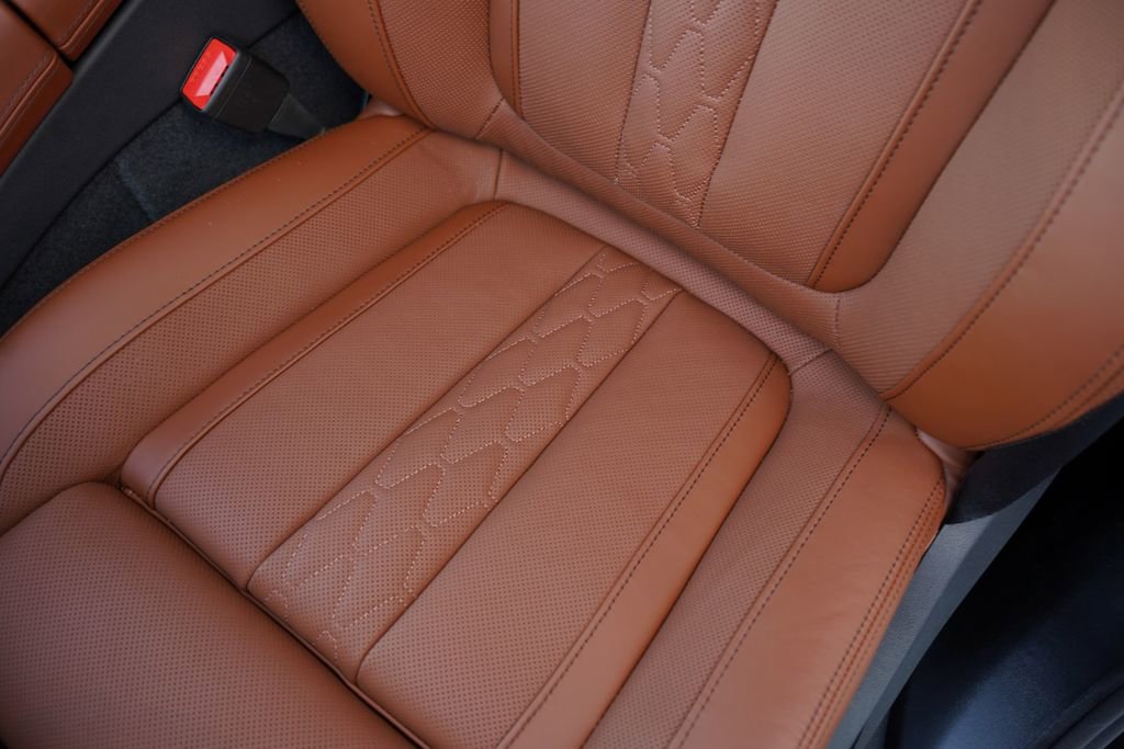 New 2026 BMW X5 sDrive40i w/ M Sport Package image 11