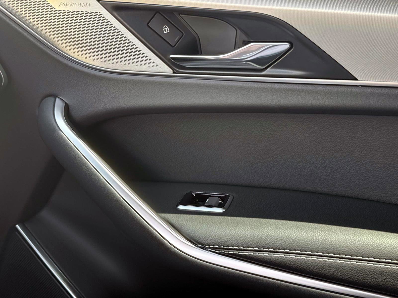 New 2026 Jaguar F-PACE R-Dynamic S image 17