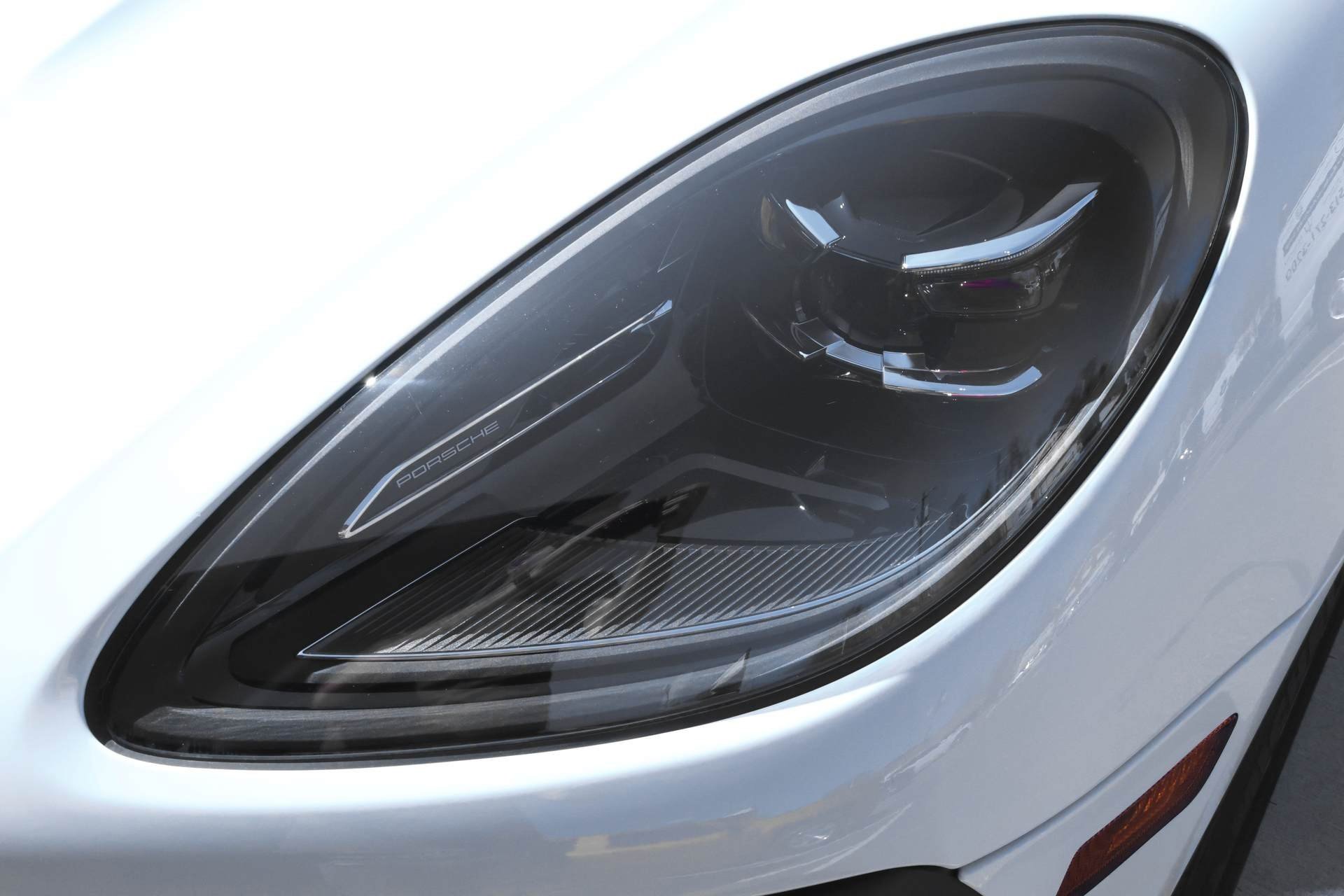 Certified 2024 Porsche Macan image 24