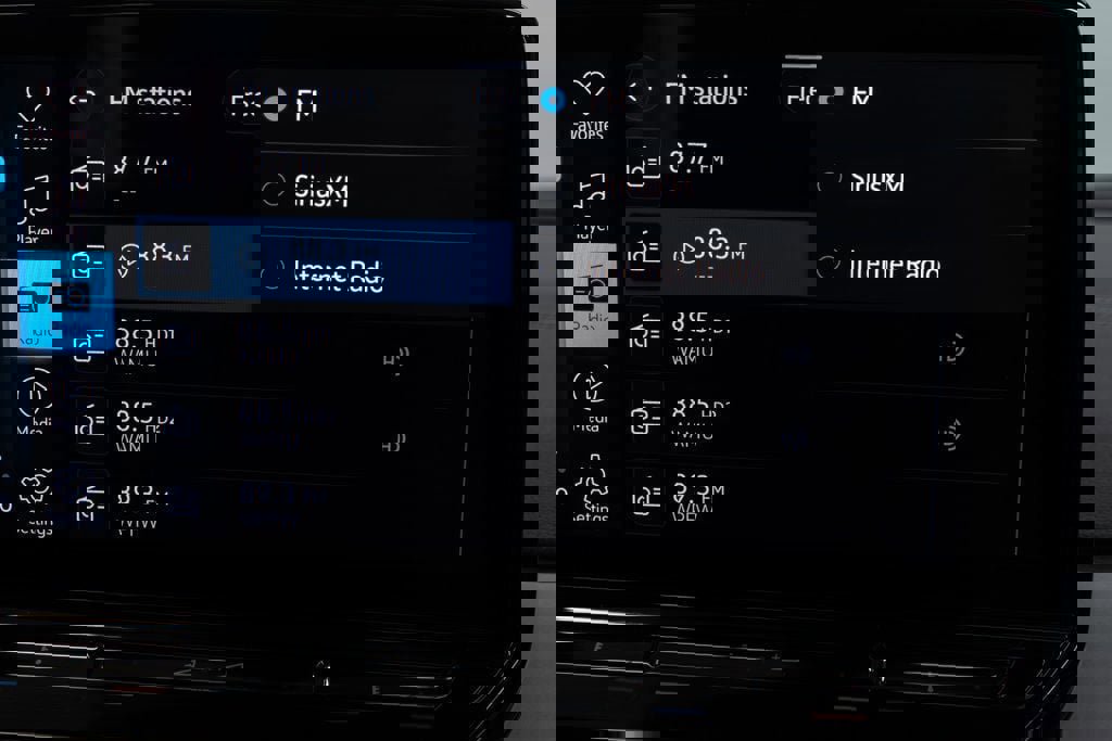 Used 2023 Volkswagen ID.4 Pro S Plus image 21