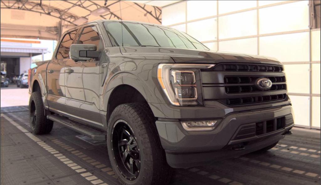 Used 2021 Ford F150 Lariat w/ Equipment Group 502A High AWD/4WD image 5