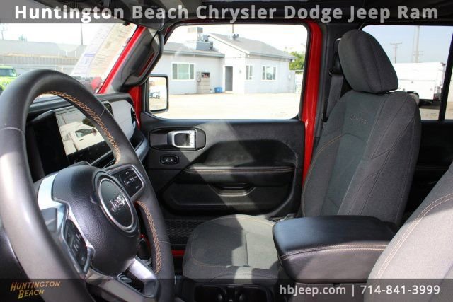 Used 2024 Jeep Wrangler Sahara image 35