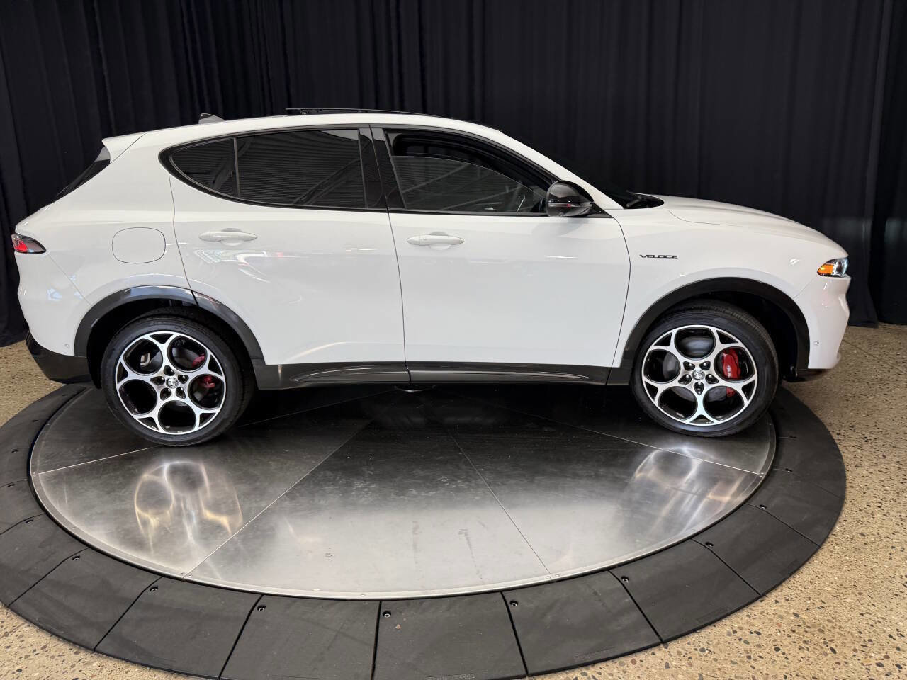 Used 2024 Alfa Romeo Tonale Veloce AWD/4WD image 10