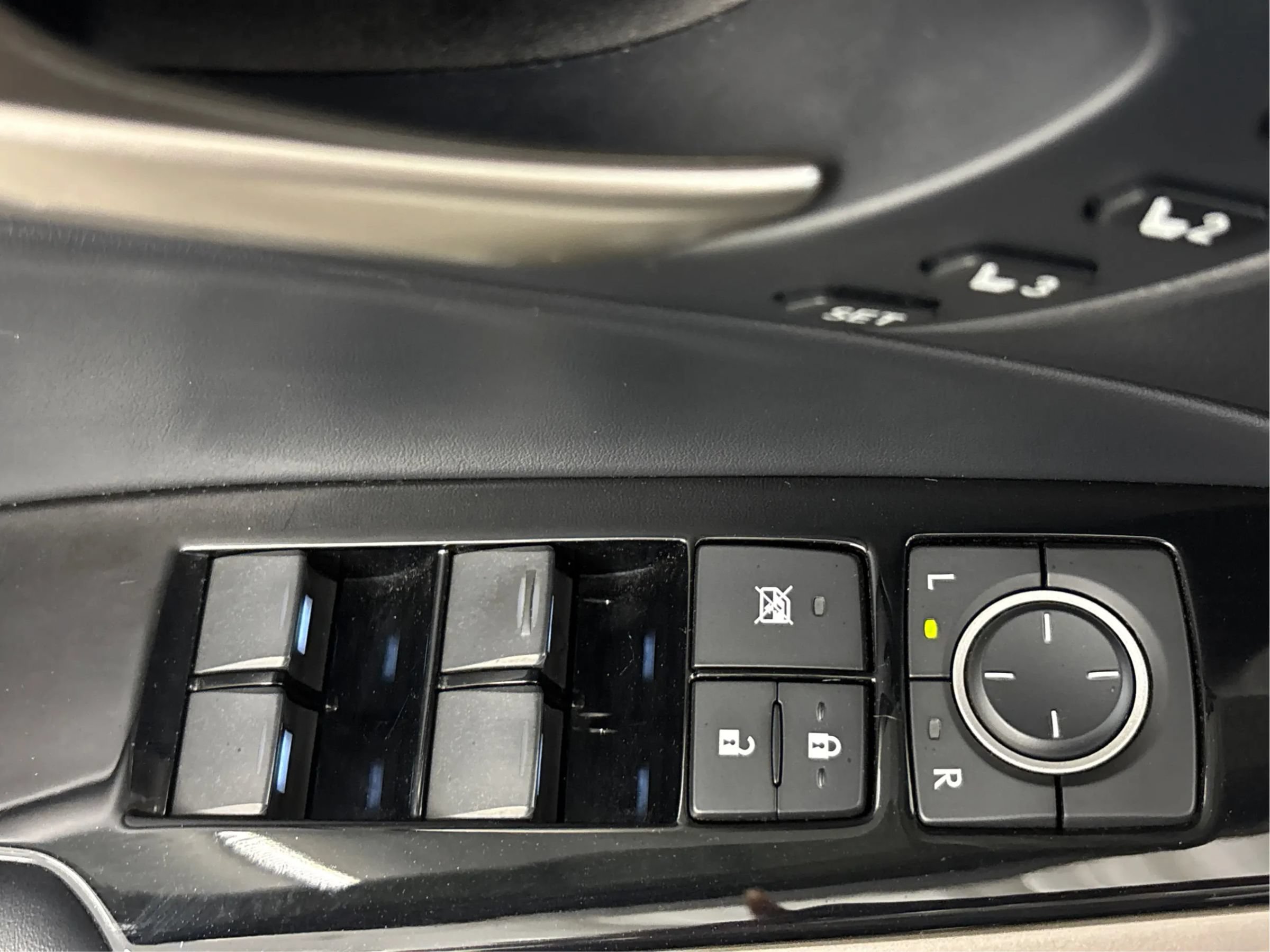 Used 2018 Lexus IS 300 AWD w/ Comfort Package image 41