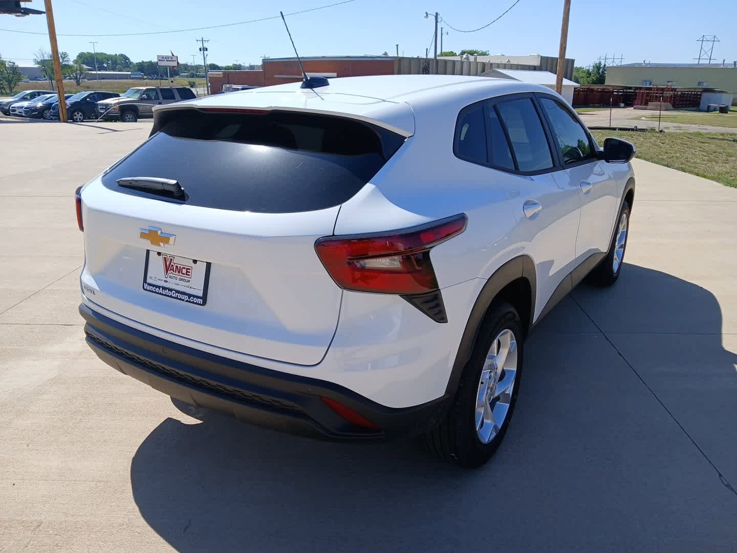 New 2026 Chevrolet Trax LS w/ LS Convenience Package FWD image 7