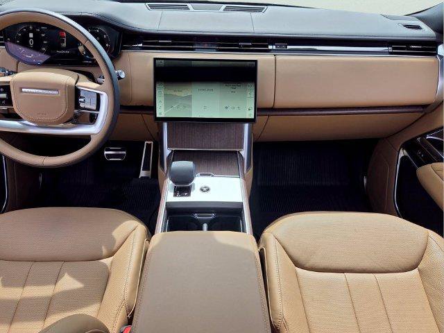 Used 2026 Land Rover Range Rover Long Wheelbase SE AWD/4WD image 16