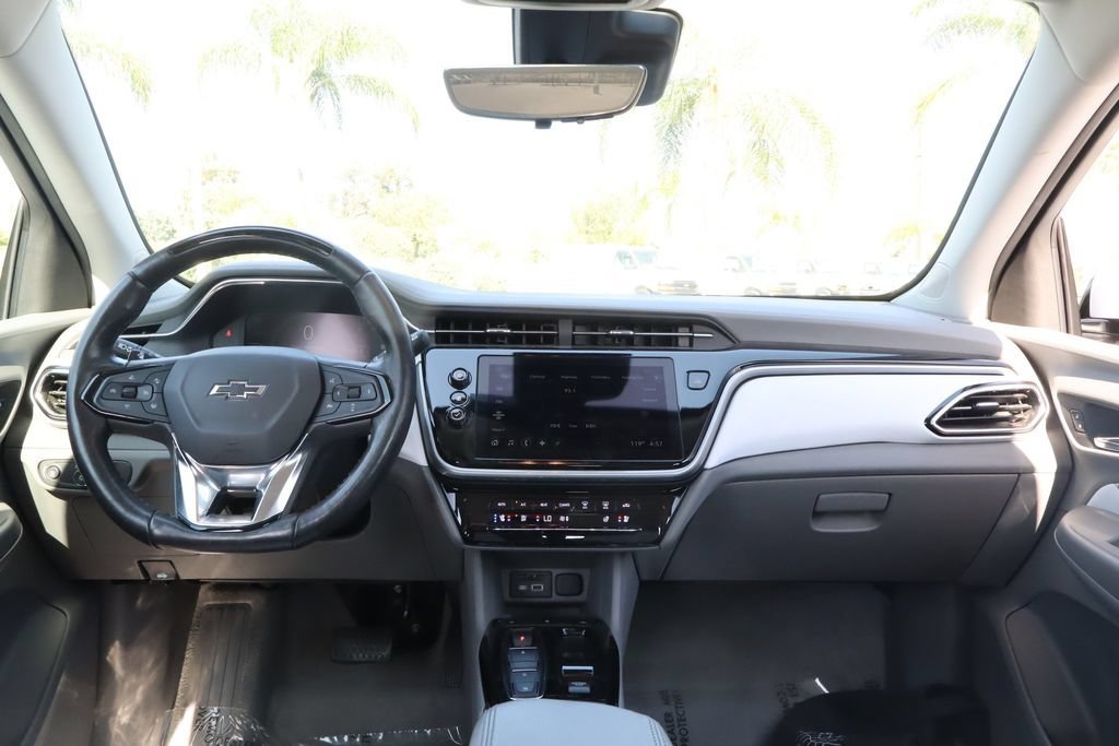 Used 2023 Chevrolet Bolt EUV Premier w/ Super Cruise Package FWD image 27