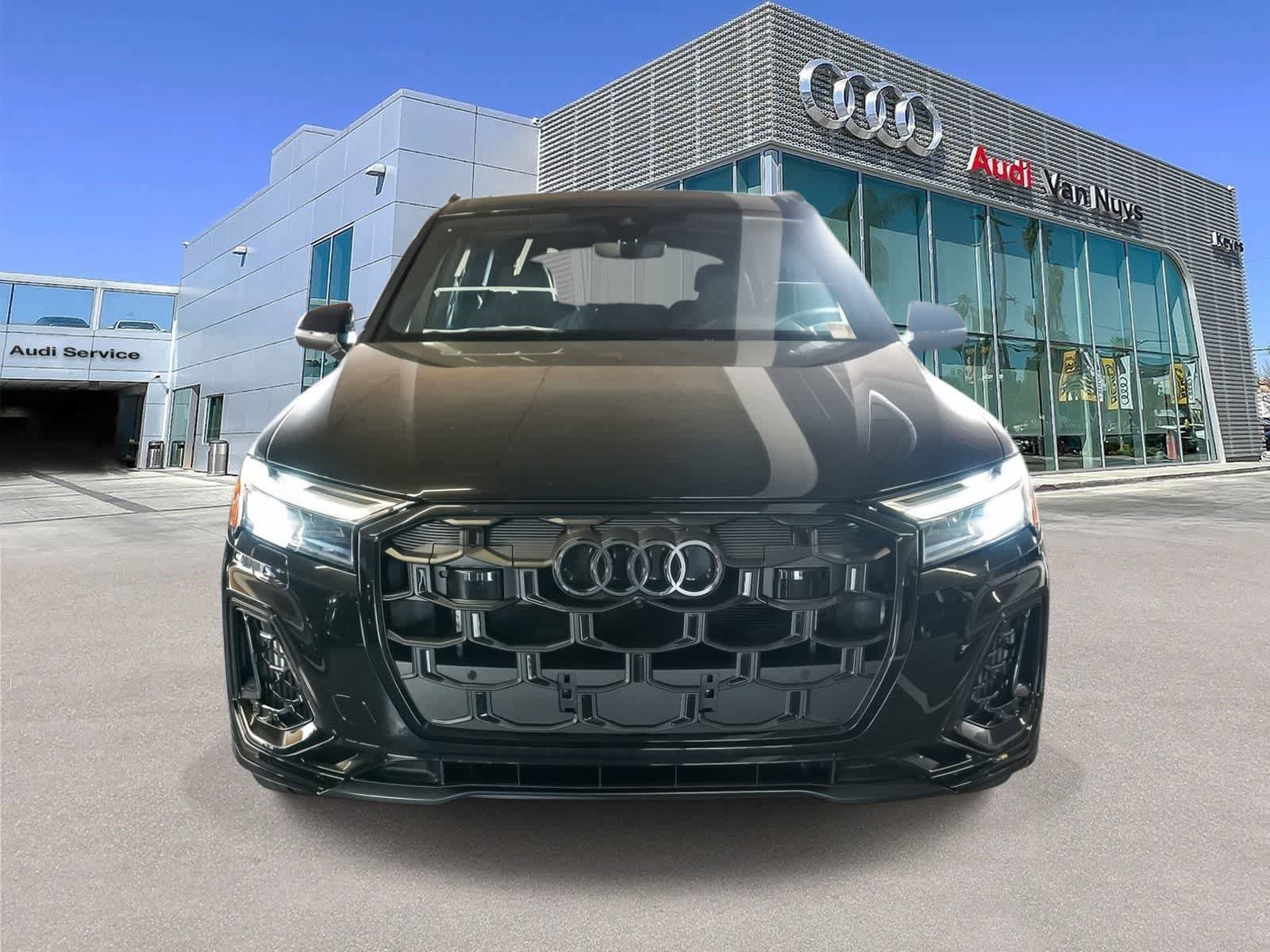 New 2026 Audi SQ7 Premium Plus AWD/4WD image 2