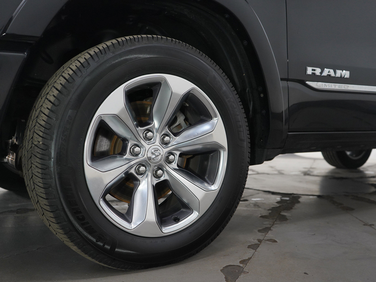 Used 2019 RAM 1500 Limited image 28