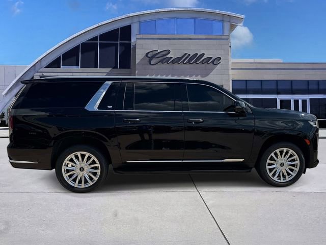 Used 2023 Cadillac Escalade ESV Luxury RWD image 4