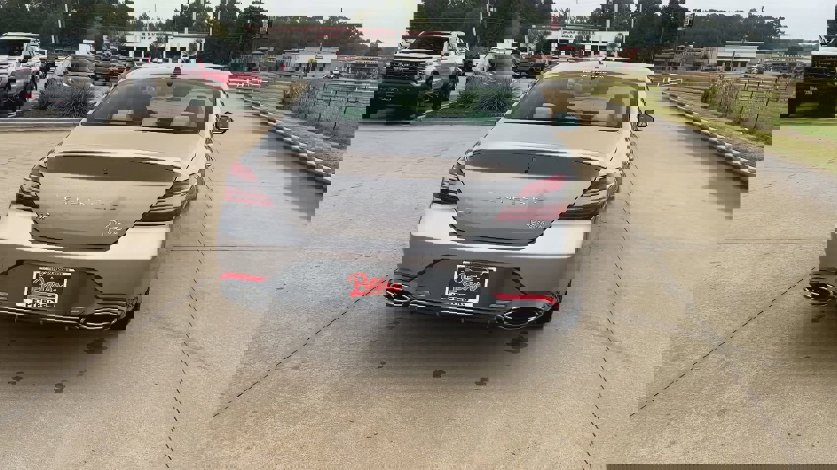 Used 2024 Genesis G70 2.5T image 7