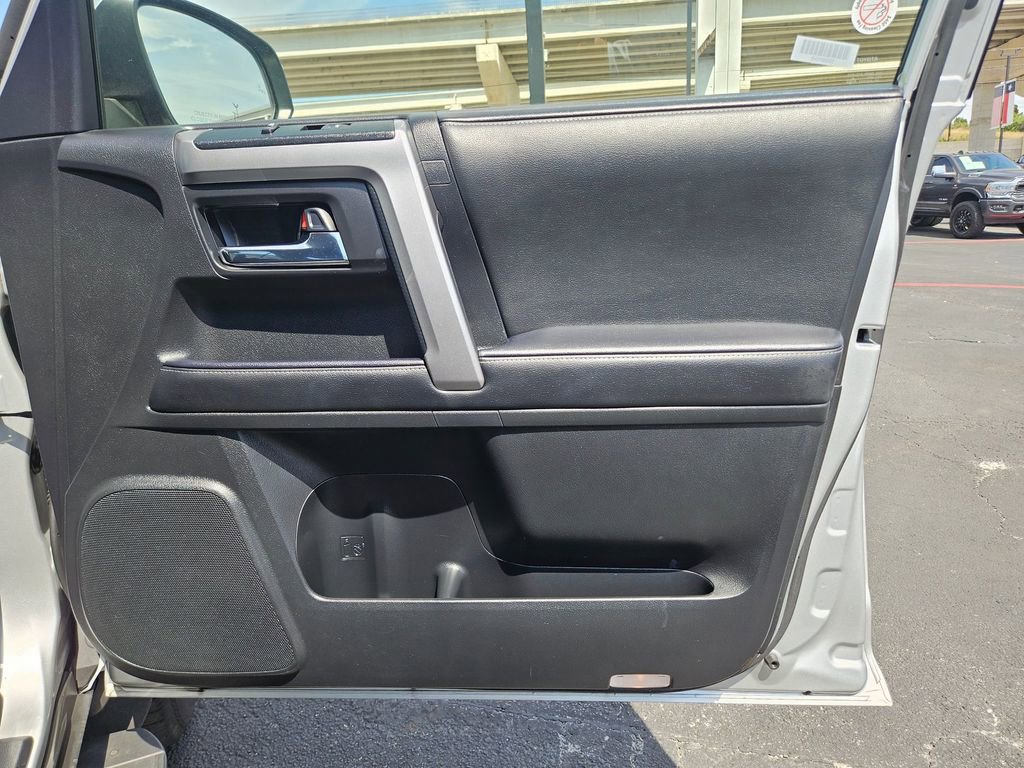 Used 2024 Toyota 4Runner SR5 Premium image 31