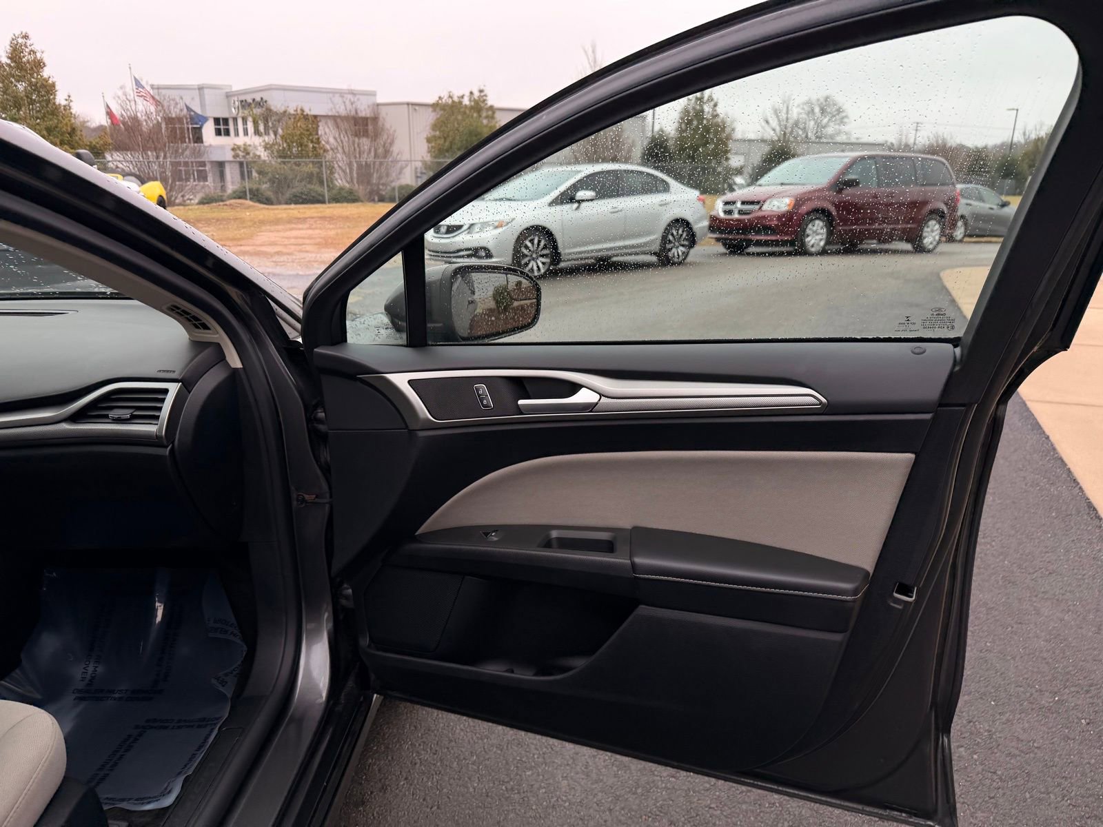 Used 2018 Ford Fusion S FWD image 18
