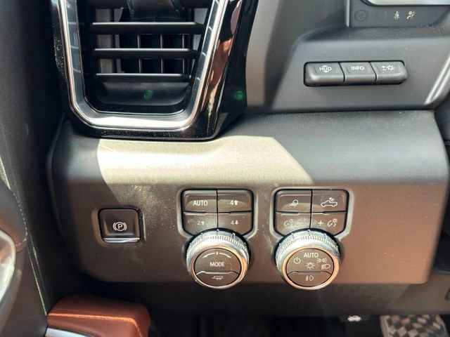 New 2026 GMC Sierra 2500 Denali Ultimate AWD/4WD image 32