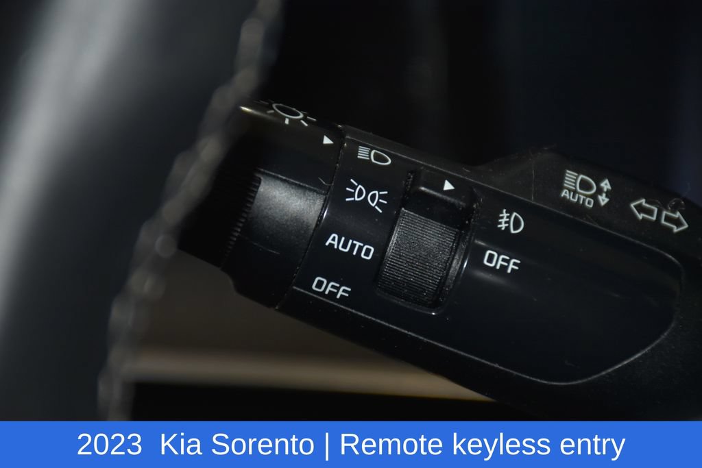 Used 2023 Kia Sorento SX AWD/4WD image 11