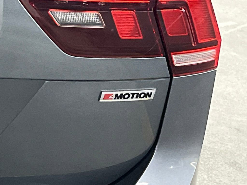 Used 2019 Volkswagen Tiguan SE w/ Panoramic Sunroof Package image 34