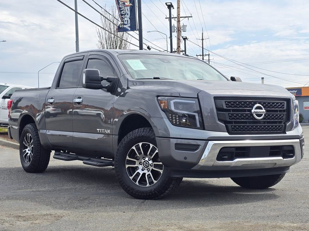 Used 2021 Nissan Titan SV w/ SV Convenience Package image 2