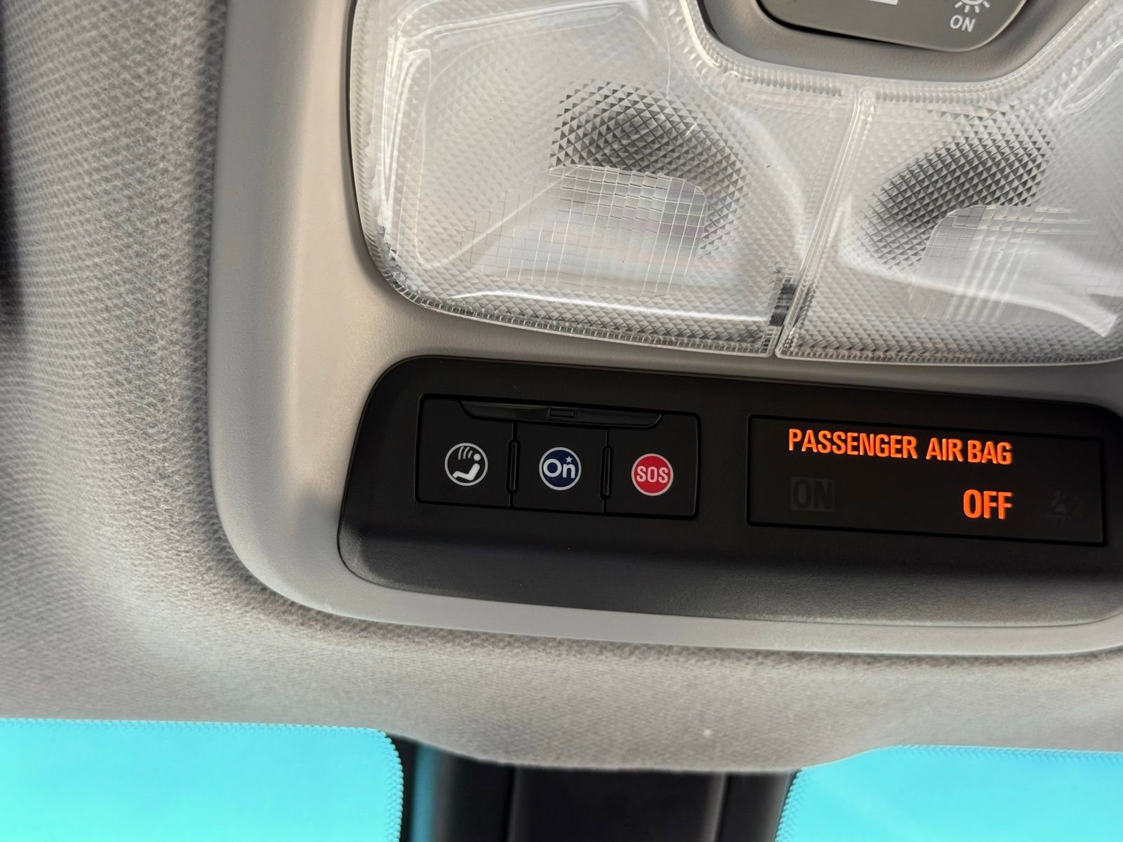 Used 2018 Chevrolet Bolt LT FWD image 41