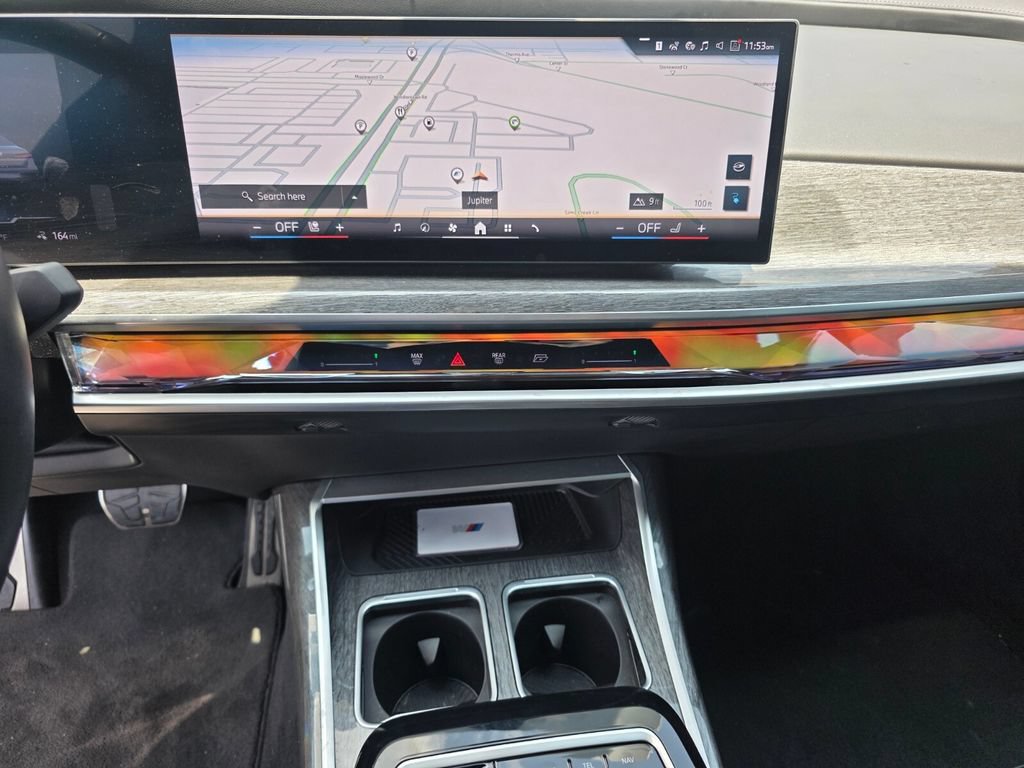 Used 2023 BMW i7 xDrive60 AWD/4WD image 20