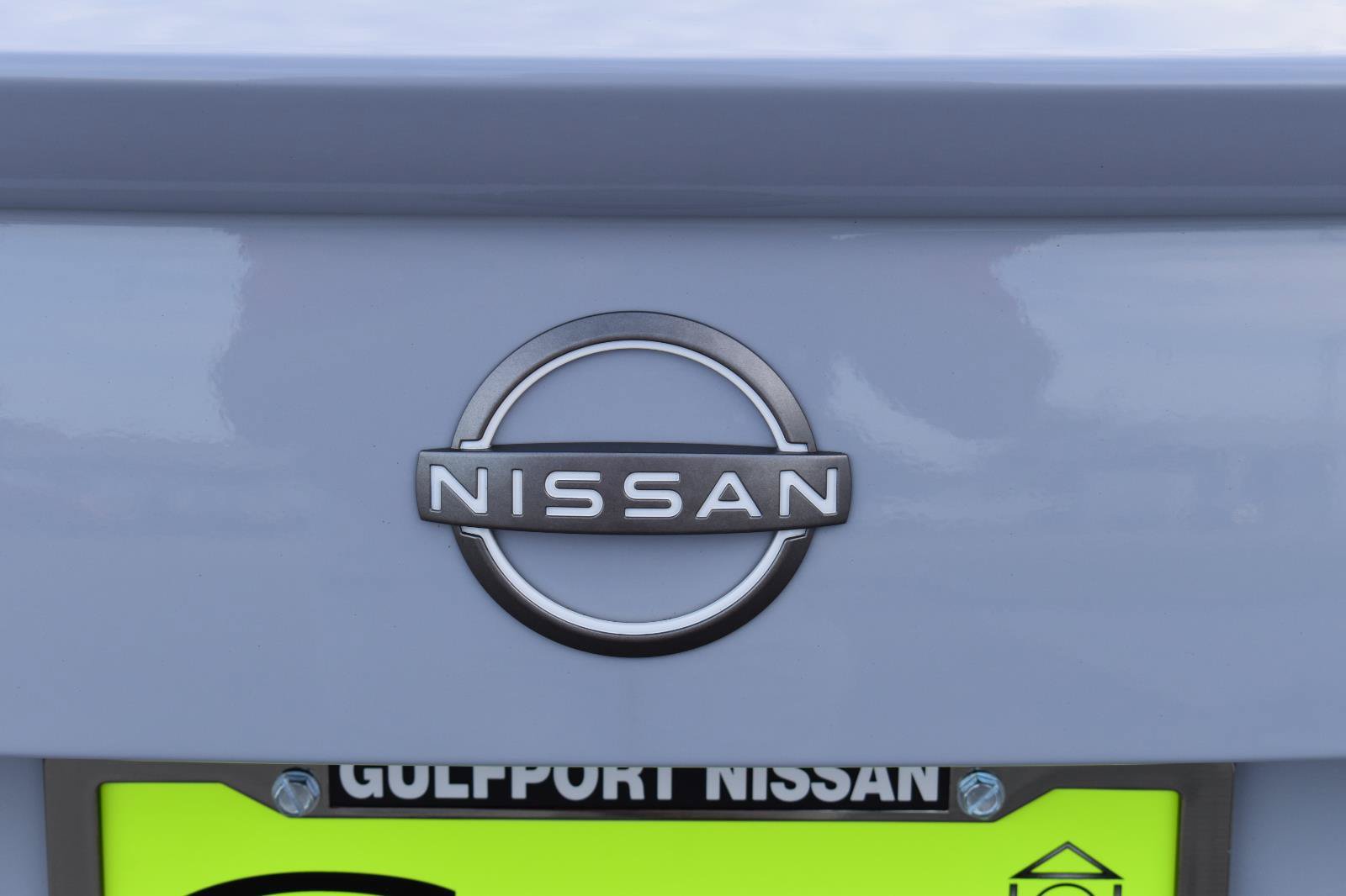 Used 2023 Nissan Versa SR w/ Trunk Package FWD image 8