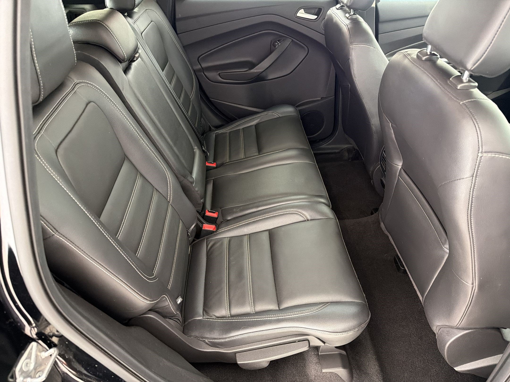 Used 2018 Ford Escape Titanium w/ Ford Safe & Smart Package FWD image 30