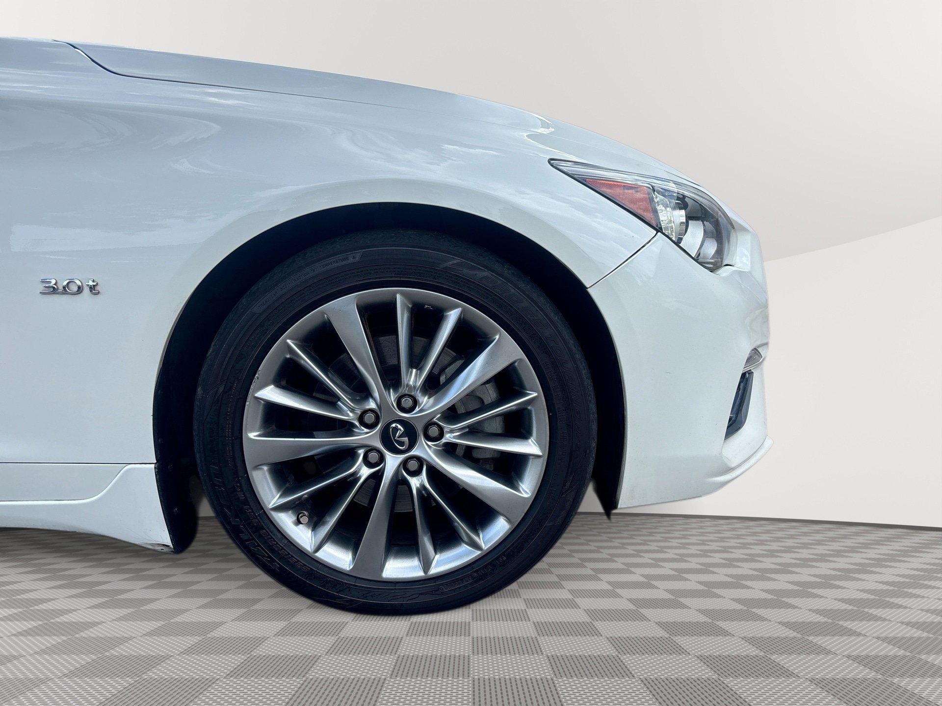 Used 2019 INFINITI Q50 Luxe w/ Cargo Package (L96) RWD image 31