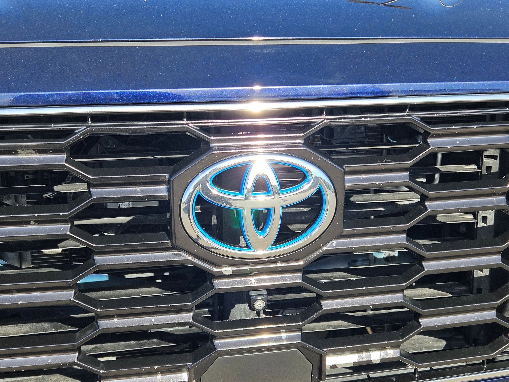 Used 2023 Toyota Sequoia Platinum image 11