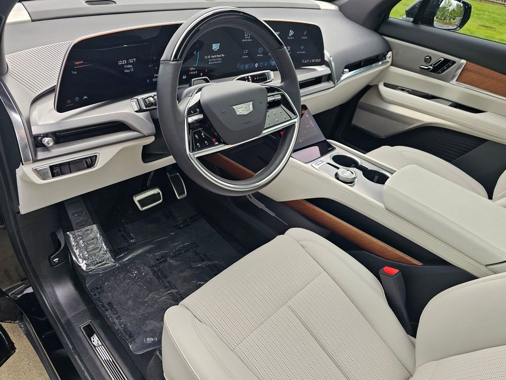 Certified 2026 Cadillac Vistiq Sport AWD/4WD image 22