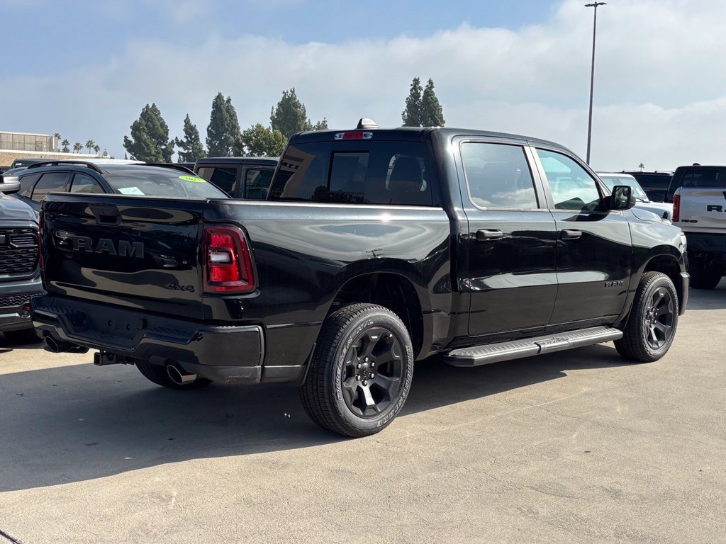 New 2026 RAM 1500 Express AWD/4WD image 3