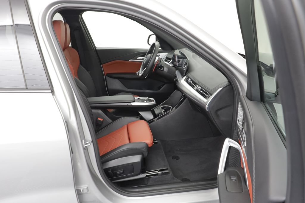 Certified 2025 BMW X1 M35i AWD/4WD image 20