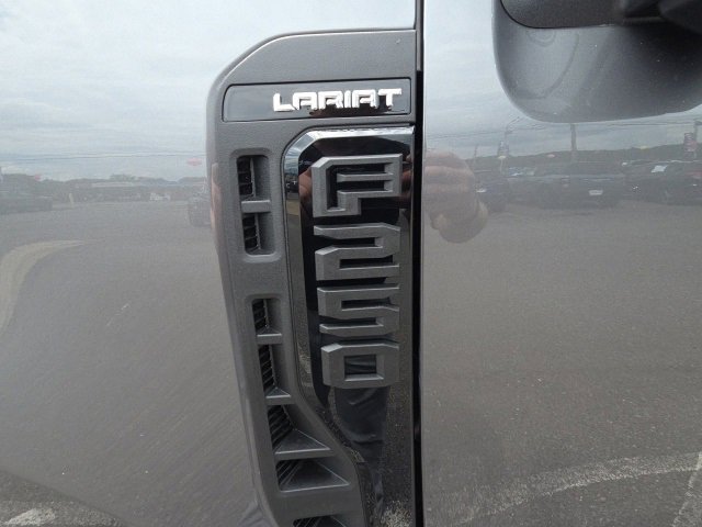 New 2025 Ford F250 Lariat w/ Lariat Ultimate Package image 17