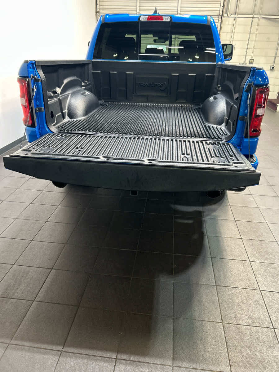 Used 2025 RAM 1500 Big Horn AWD/4WD image 29