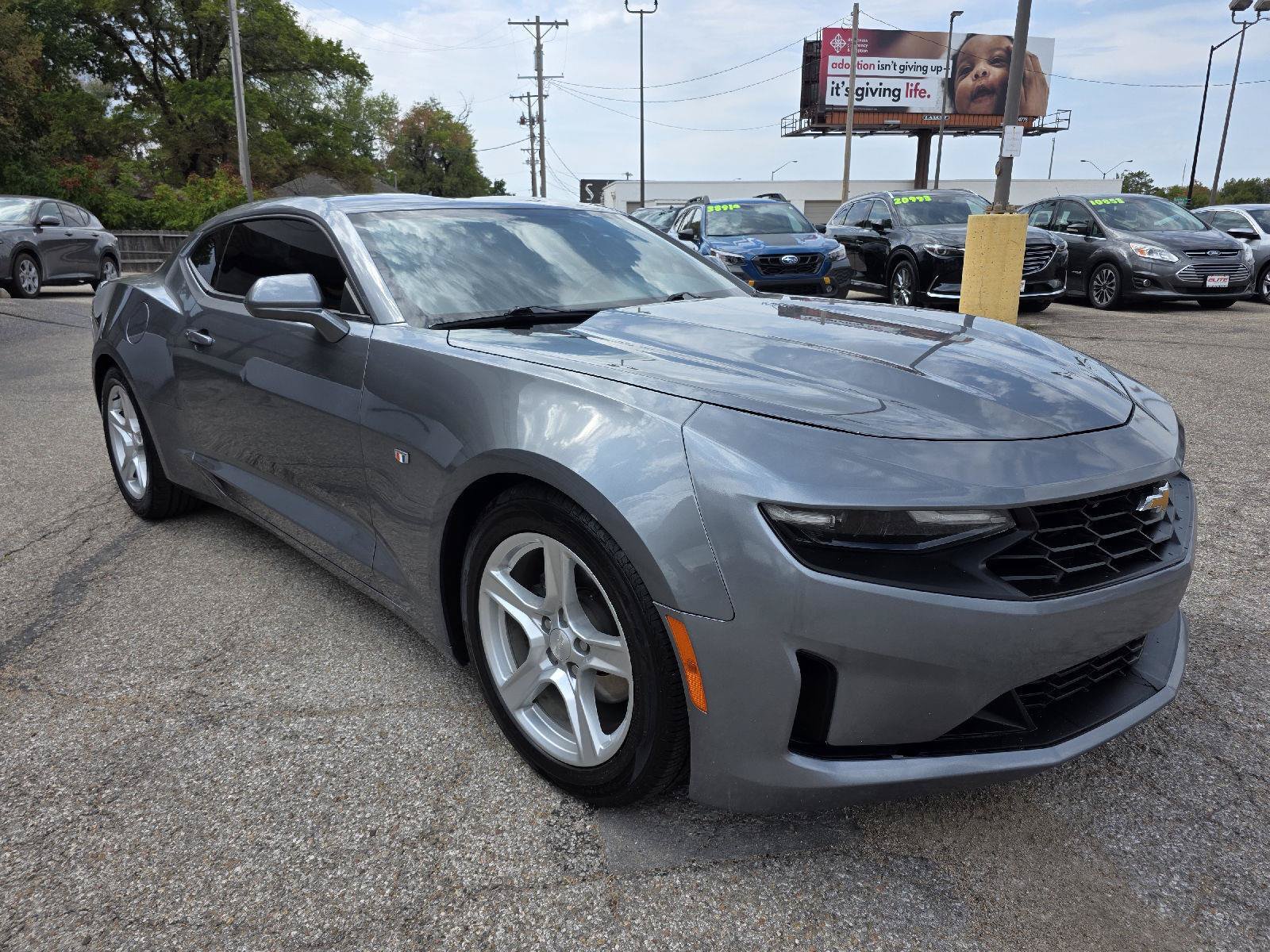 Used 2022 Chevrolet Camaro LT RWD image 3