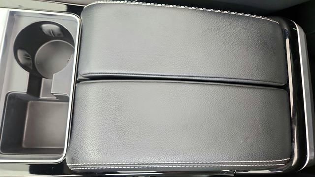 Used 2021 Land Rover Range Rover Velar R-Dynamic S image 57