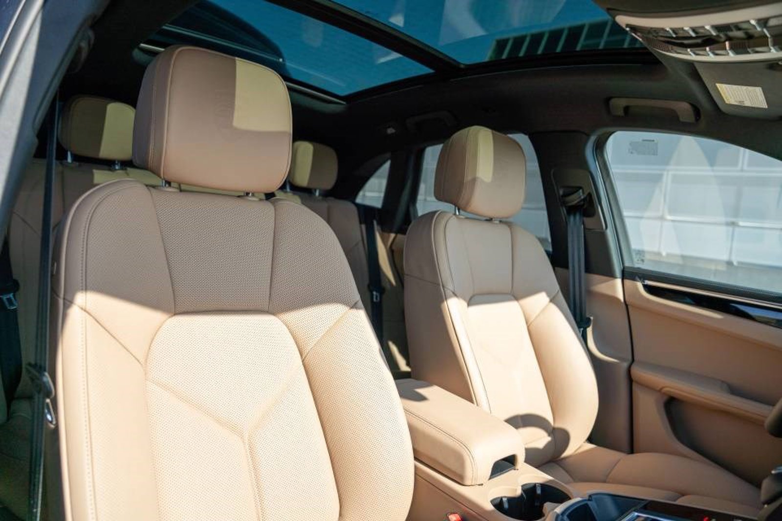 New 2026 Porsche Macan AWD/4WD image 27