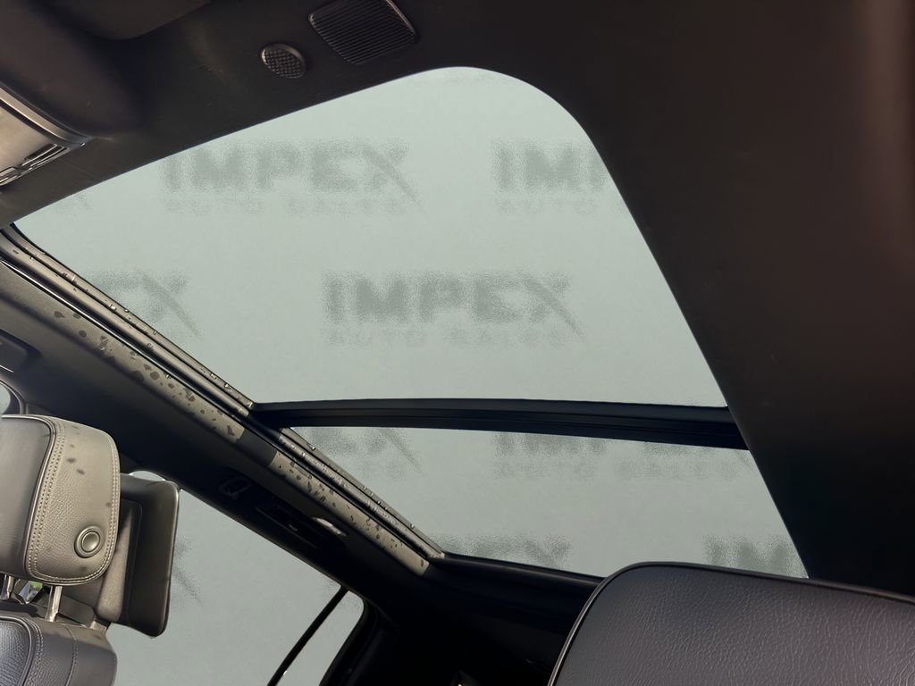 Used 2021 GMC Yukon XL Denali w/ Denali Ultimate Package image 12