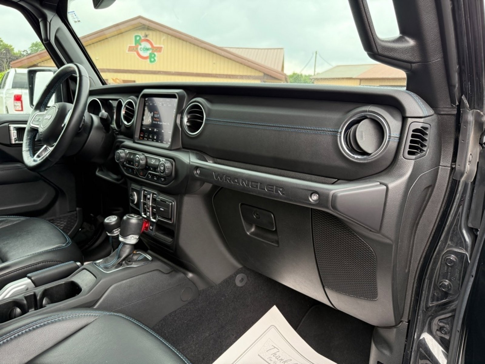 Used 2021 Jeep Wrangler Unlimited Rubicon 4xe w/ Steel Bumper Group image 27