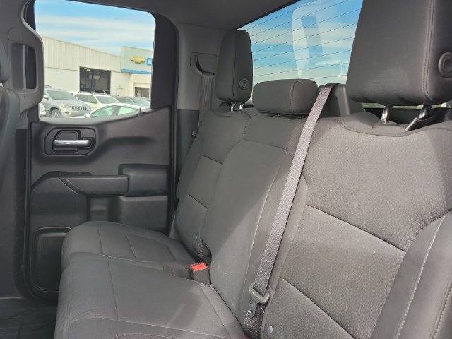 Used 2020 Chevrolet Silverado 1500 Custom w/ Custom Value Package AWD/4WD image 17