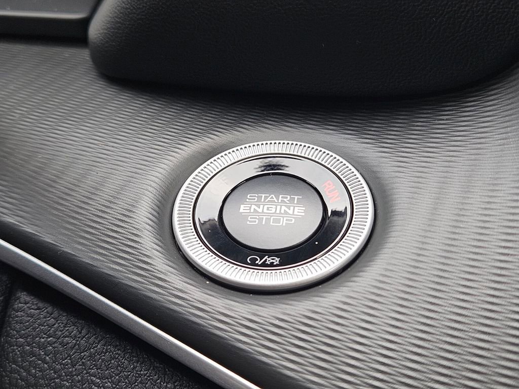 New 2025 Jeep Grand Cherokee Laredo X w/ Luxury Tech Group I image 22