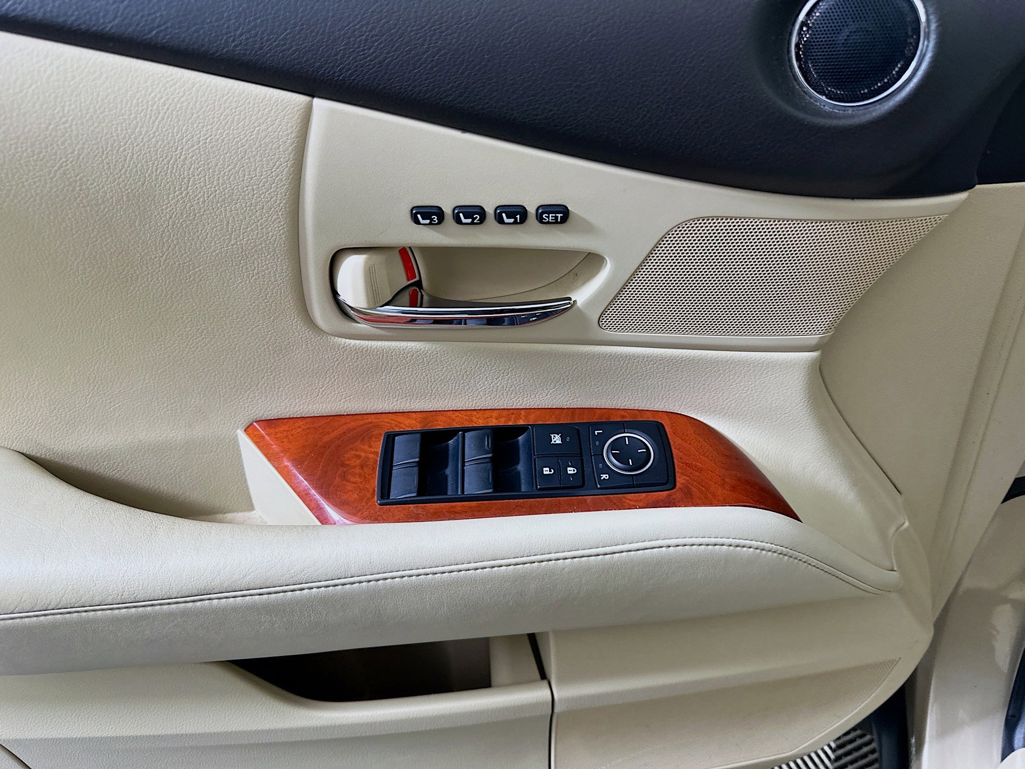 Used 2010 Lexus RX 450h AWD 4dr Hybrid image 15