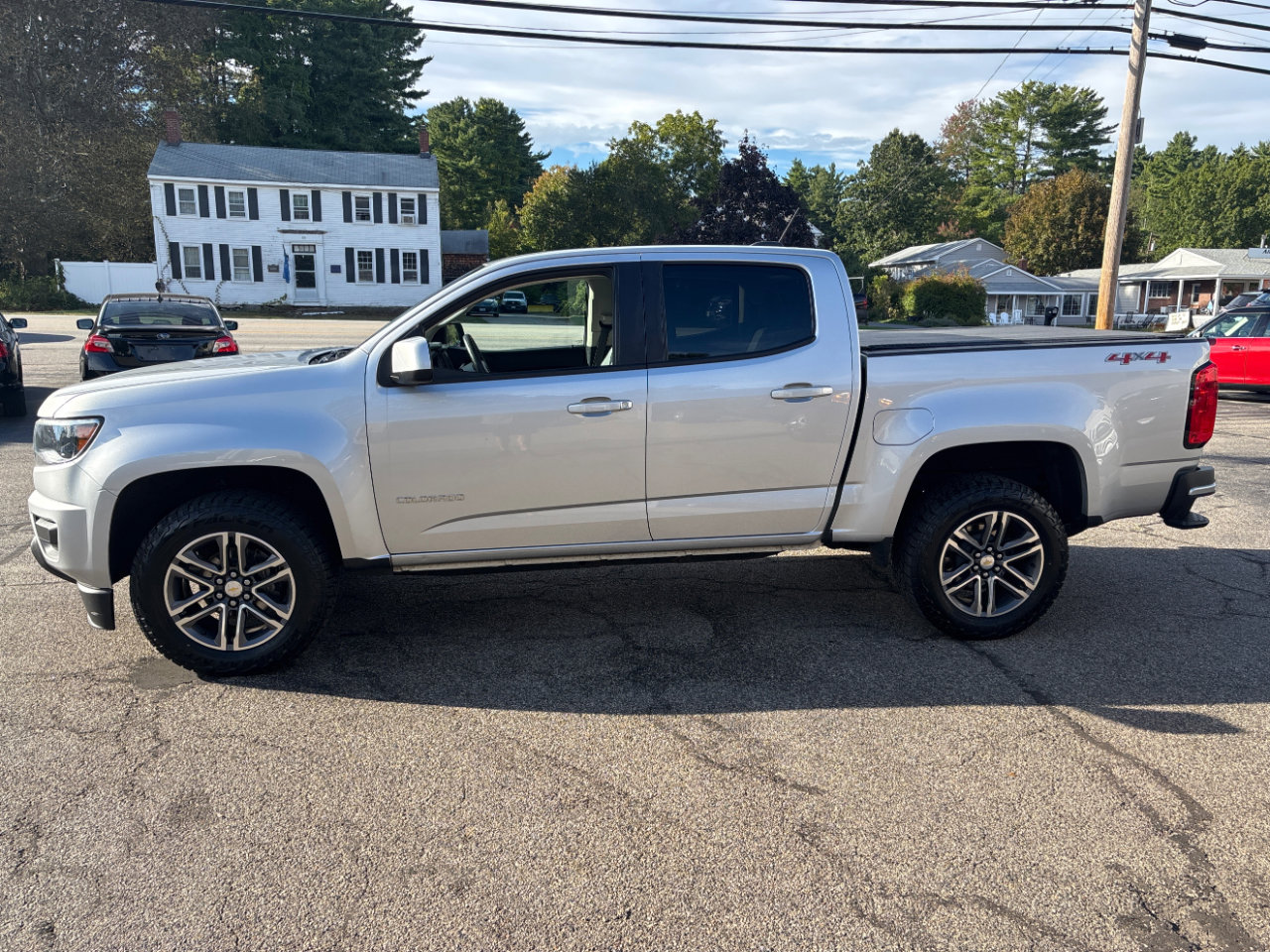 Used 2019 Chevrolet Colorado W/T w/ Custom Special Edition image 2