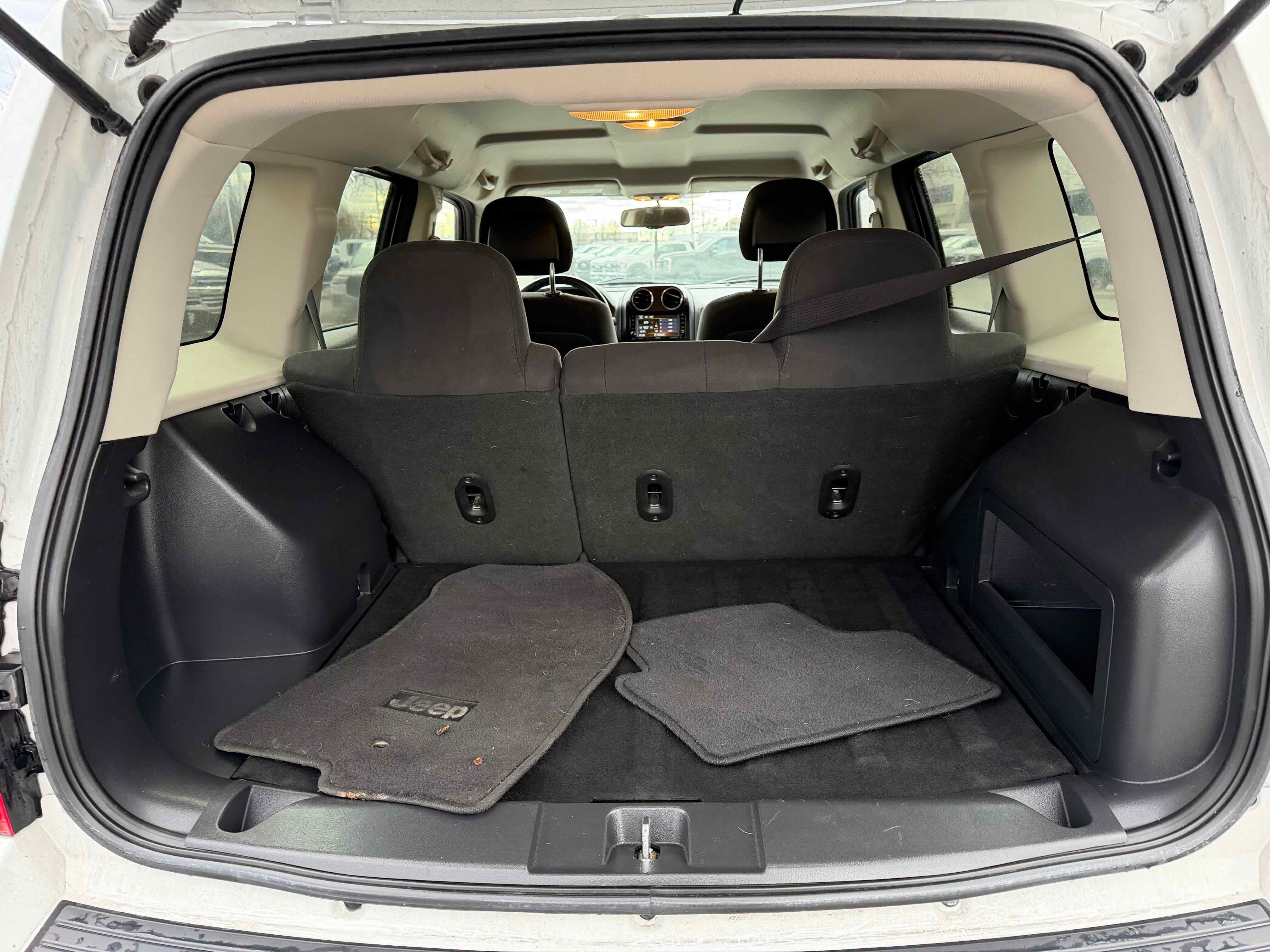 Used 2016 Jeep Patriot Latitude w/ Trailer Tow Prep Group image 27