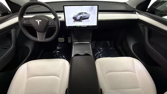 Used 2024 Tesla Model Y Performance AWD/4WD image 4
