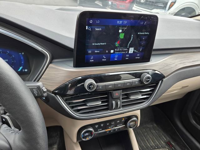 Used 2020 Ford Escape Titanium AWD/4WD image 9