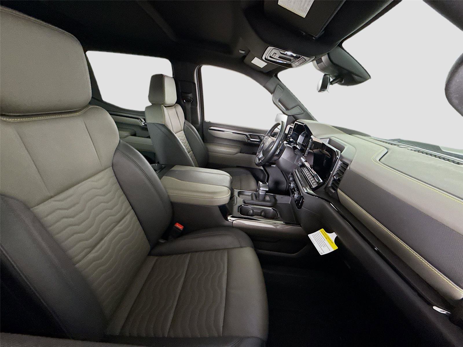 Used 2025 Chevrolet Silverado 1500 ZR2 w/ Technology Package image 22